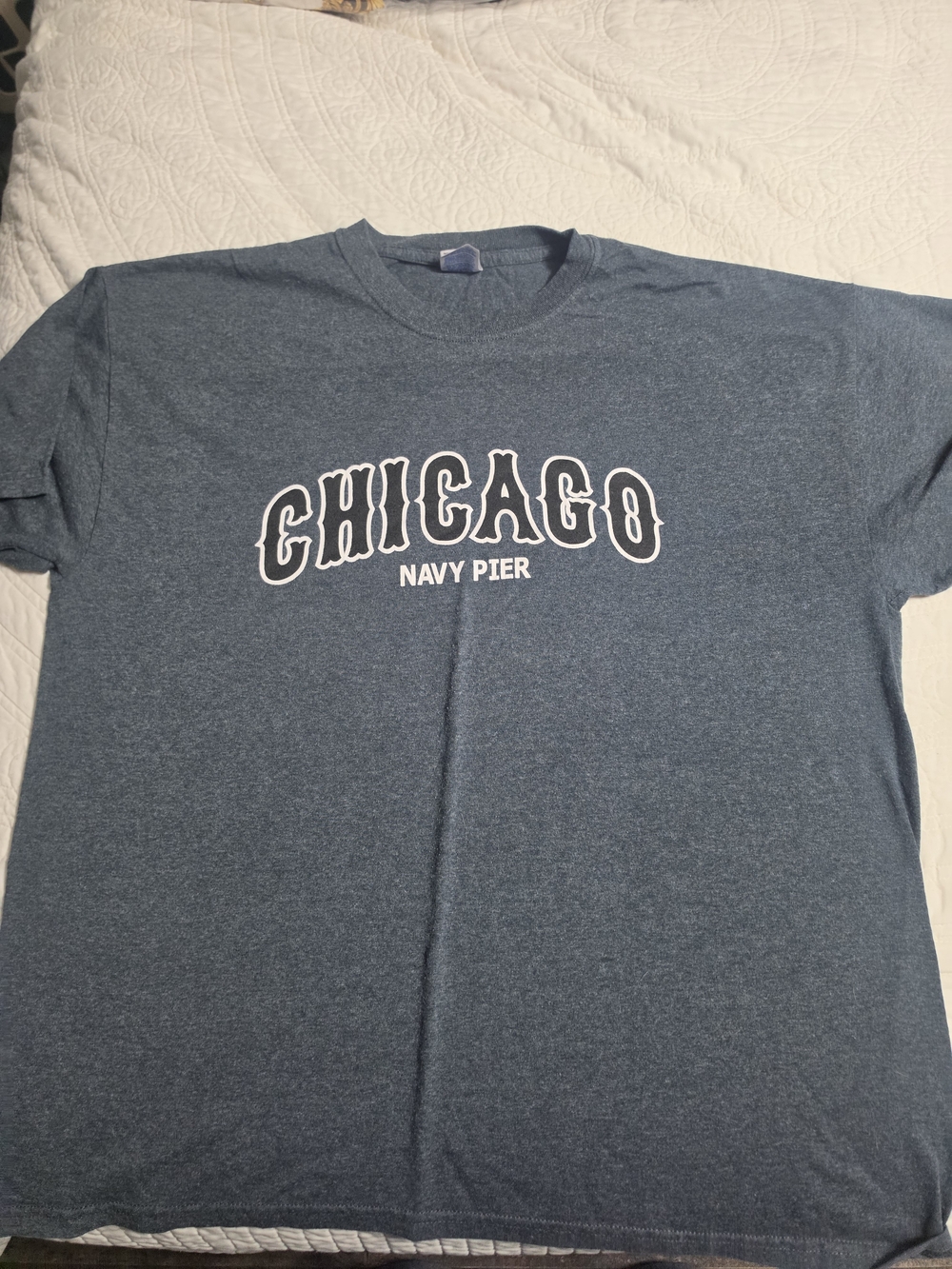Gildan Navy Blue 'Chicago Navy Pier' Graphic Tee